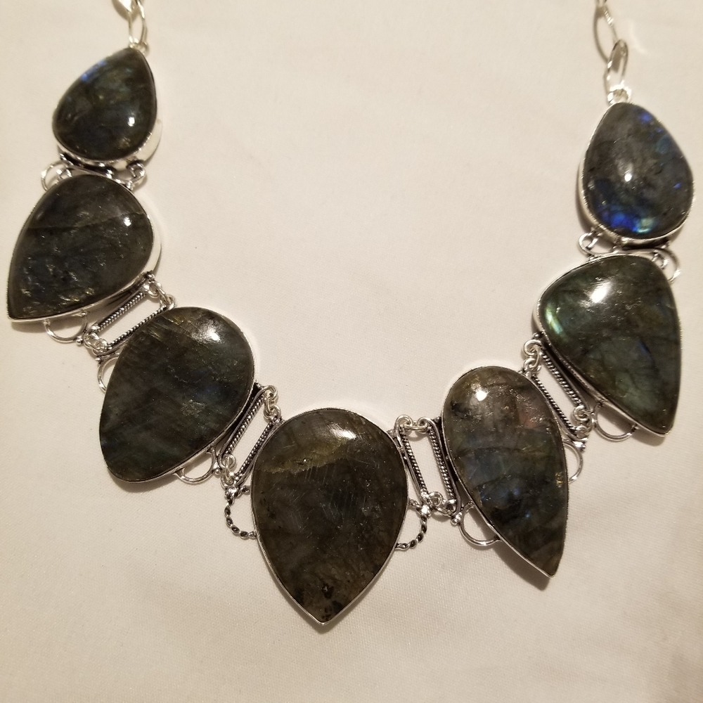 🌺 BOGO *Vintage Labradorite Silver Necklace